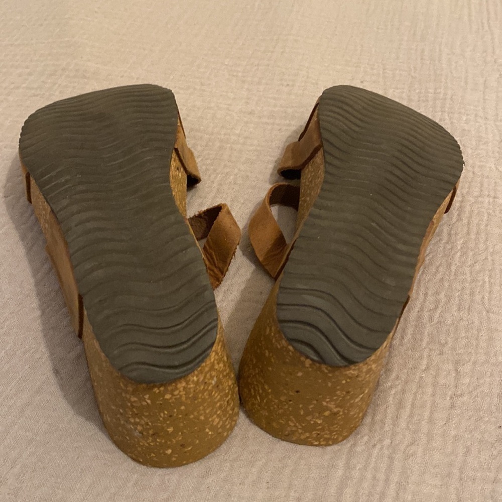 A. GIANNETTI  MADE IN SPAIN PLATFORM SANDALS. Size 38 - Picture 5 of 5